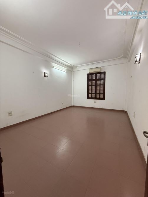 Nhà cuối ngõ 58 phố Nguyễn Khánh Toàn, Dt 115m²xây dựng nhà 80m² x 5 tầng mặt tiền 4.5m - 2