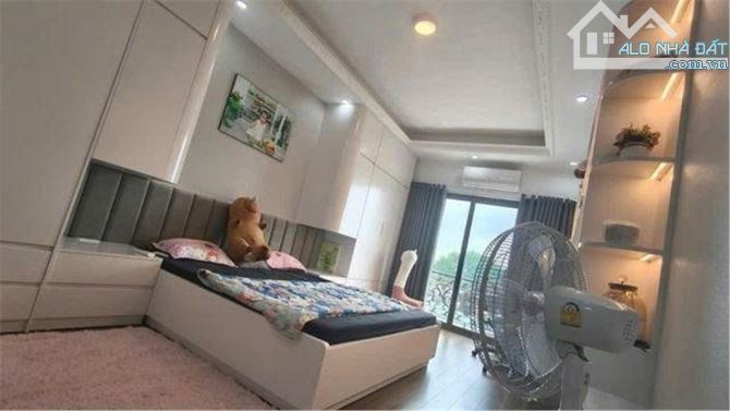 NHÀ MỚI phố Đức Giang 40M,6 tầng,nở hậu,ngõ thông,ôtô tránh,vỉa hè,kdoanh,nhỉnh 11 tỷ - 2