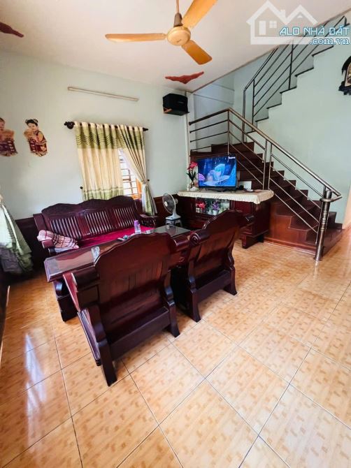Bán nhà đường số 1 căn góc Quốc lộ 13 P HB. Phước gần chợ nông sản Thủ Đức (283m2) 11 tỷ - 2