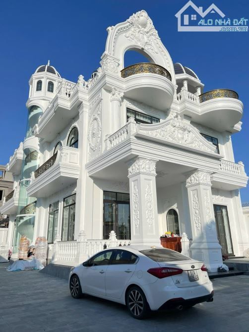 Bán siêu biệt thự nội thất cao cấp gỗ quý trục chính đường số 1 khu Cồn Khương tdt 900m2