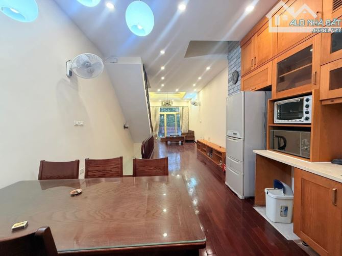 Bán nhà đẹp Nguyễn Chí Thanh 38m2, 5 tầng view hồ giá chỉ 9.1 tỷ - 2