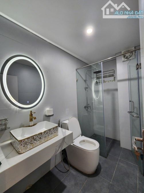 Bán nhà mới đẹp nhất tại Khương Đình- 34,6m2- 6 tầng- mặt tiền 5 m- gần bệnh viện Đại học - 2