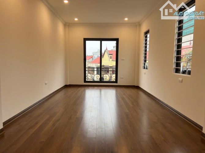 Bán nhà Tô hiệu hà đông 5 tầng thang máy ô tô lùi cửa DT42m2 giá nhỉnh 9 tỷ - 2