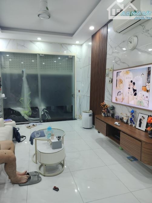 NHÀ DÂN XÂY PHỐ AN TRẠCH--ĐỐNG ĐA-DT 26M2-SỔ VUÔNG A4 NỞ HẬU ĐẸP-GIÁ 7.99 TỶ - 2