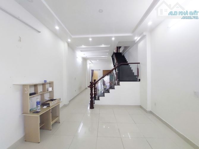 🔥CỰC PHẨM LÊ VĂN VIỆT – XE HƠI NGỦ TRONG NHÀ – GIÁ CHỈ 7 TỶ! - 2