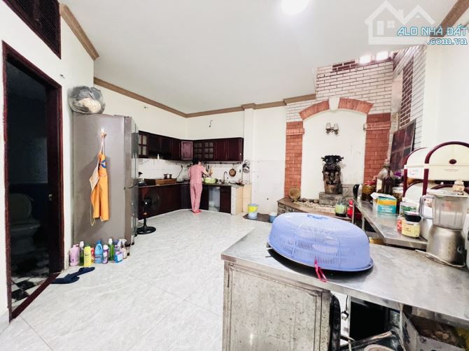 Bán gấp nhà đẹp ở ngay khu vực MT đường số Tạ Quang Bửu, 105m2, ngang 6m, SHR, chỉ 23 tỷ. - 2