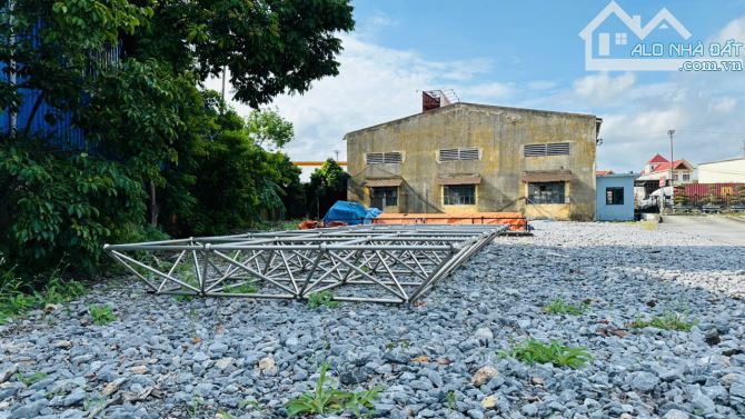 Bán đất tặng nhà xưởng đường Quốc lộ 5 (gần chùa Quỳnh Cư) - 600m2 - mt 27,3m-full thổ cư - 2