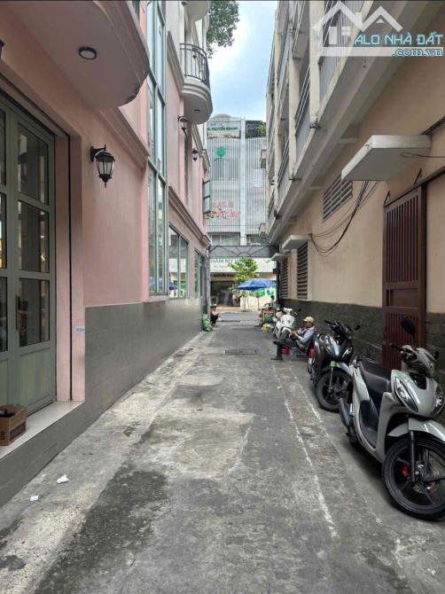 ✅ BÁN NHÀ HẺM 92 BÙI THỊ XUÂN, P. BẾN THÀNH, Q.1 – 2 TẦNG KIÊN CỐ – DT4x20m , 28 Tỷ - 2
