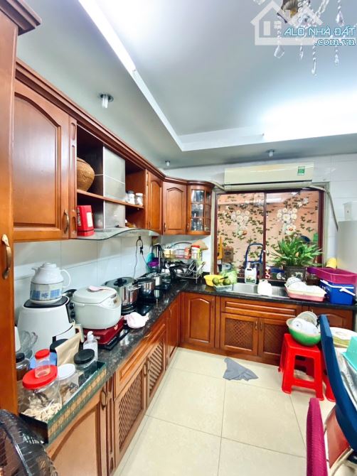 BÁN NHÀ 5 TẦNG HẺM RỘNG - SÁT MT - BÙI THẾ MỸ - TÂN BÌNH - 64M2 - NGANG 6M - NHỈNH 7 TỶ - 2