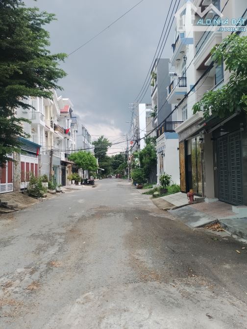 Biệt Thự Góc 2 Mặt Tiền - Khu Dân Cư Biệt Lập - An Ninh - Sát Vách Q7 - 2