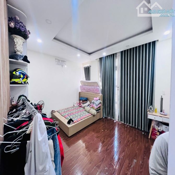 MẶT TIỀN TRẦN VĂN QUANG - NGANG KHỦNG 6M -  4 TẦNG BTCT - 7PN - GIÁ CHỈ 12.X TỶ - 2