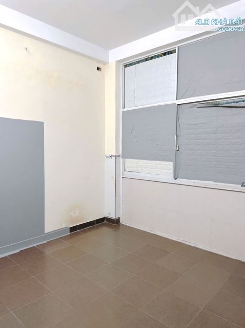 BÁN GẤP CHDV PHẠM VĂN HAI TÂN BÌNH DT 80M DÒNG TIỀN 40TR/T GIÁ 8,950 TỶ - 2