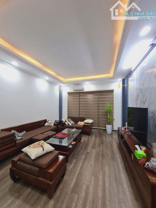 NHÀ 60M2*6T GIẢI PHÓNG, NGÕ Ô TÔ TRÁNH, 2 MẶT THOÁNG 16,4 TỶ - 2