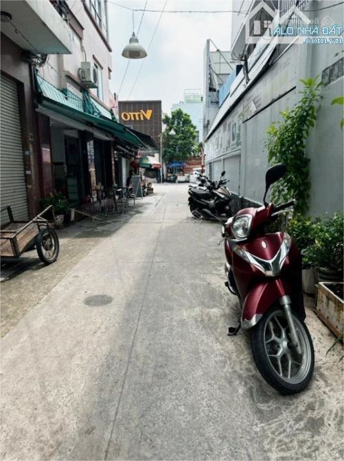 🏡 Bán nhà Tô Hiến Thành, Q.10, 94m² giá rẻ, 9.x tỷ! - 2