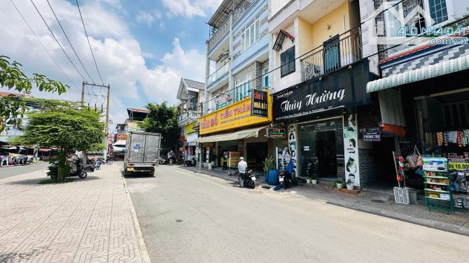 Nhà mặt tiền kinh doanh khu dân cư 434, phường Bình Hòa, Tp Thuận An. 6 tỷ - 3