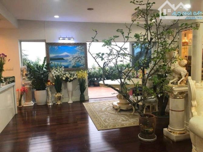 Bán căn Duplex GOLDEN WESTLAKE Thuỵ Khuê 305m2 3pn 3vs 50,5 tỷ full NT, view trọn Hồ Tây - 3