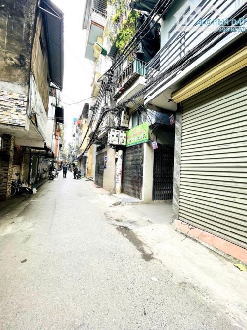 An Dương Tây Hồ.DT: 30M2 x 4T..MT: 3,6M...SĐCC.. Giá 8,2 tỷ - 3