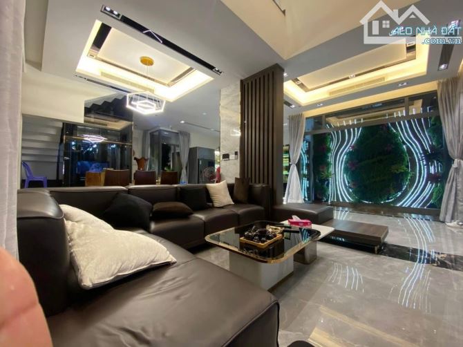 Giảm sốc!! Bán siêu biệt thự  khu VIP Mạc Đĩnh Chi - Phan Khắc Khoan - 12.5x15m - 56.9 tỷ - 3