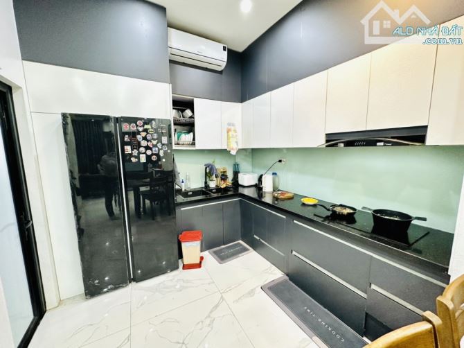 Siêu phẩm Nguyễn khoái , 45m -3 Tầng 3 ngủ , giá 6.3 tỷ - 3