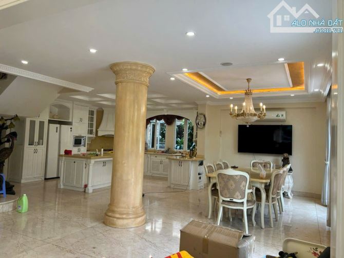 Cho thuê Biệt thự cao cấp Lam Thiên Lục Địa, 5PN, ngay Phú mỹ hưng, Quận 7 - 3