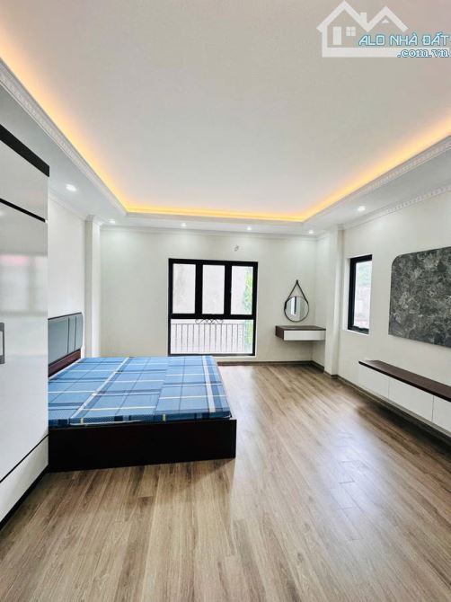 40M RA Ô TÔ TRÁNH , BA GÁC ĐỖ CỬA , SÁT BÃI GỬI Ô TÔ , NGÕ THOÁNG RỘNG , KHƯƠNG HẠ . - 3