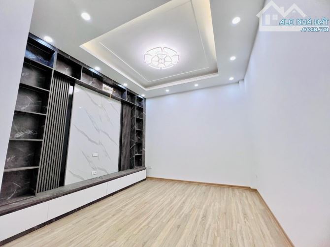 Bán nhà lê trọng tấn hà đông Ô tô đỗ cửa vài bước ra phố DT40m2 giá hơn 8 tỷ - 3