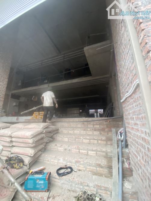 Bán toà BUILDING mặt Phố Tây Hồ 8 tầng nổi 1 tầng hầm vị trí đắc địa 2 thang máy đầy đủ PC