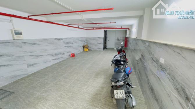 Bán nhà mặt phố Nguyễn Viết Xuân, 1 mặt phố 1 mặt ô tô tránh, 38 tỷ - 3