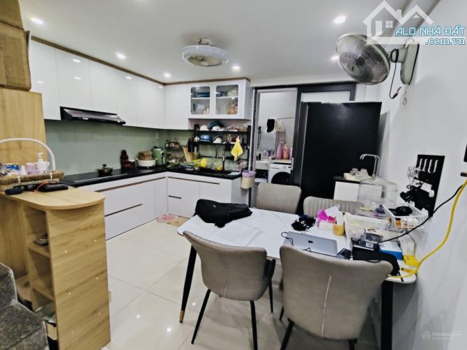 🏡 Bán gấp nhà 3/2, Q.10, giá rẻ 7.x tỷ, gần HXH! - 3