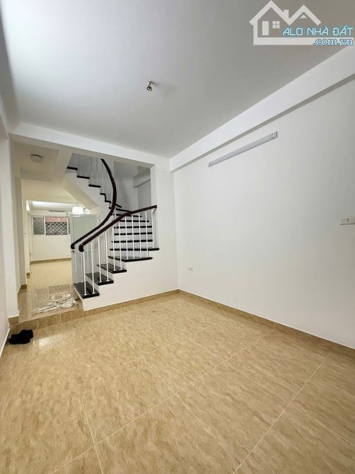 NHÀ ĐÀO TẤN - DÂN XÂY- NGÕ THÔNG - DT 44m2 4 tầng Mặt Tiền 3.3m Giá 13.85 tỷ - 3