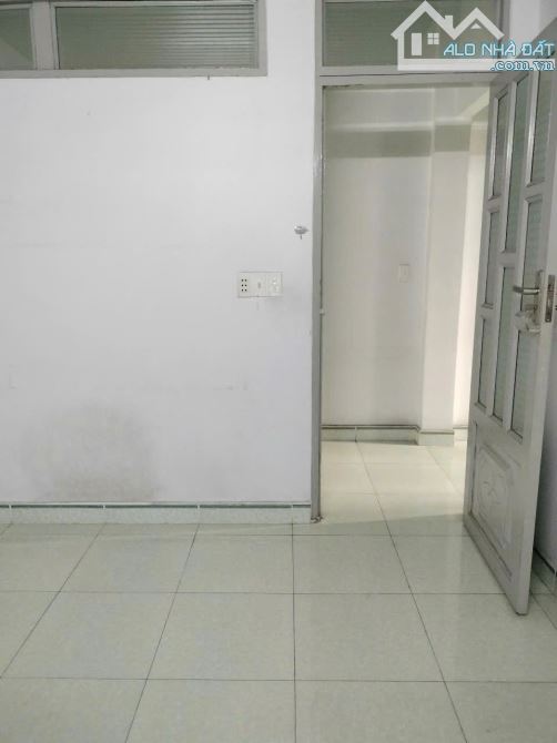 Nhà bán: đường Hương Lộ 2. Q Bình Tân. DTSD 95m2. 3 tầng. Giá bán 7.1 tỷ - 4