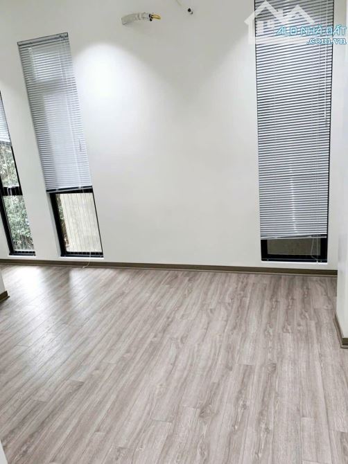 Lô góc đẹp mới dân xây 5 tầng, 45m, mặt tiền mênh mông, thang máy, gần chợ Vạn Phúc, Hà Đô - 4
