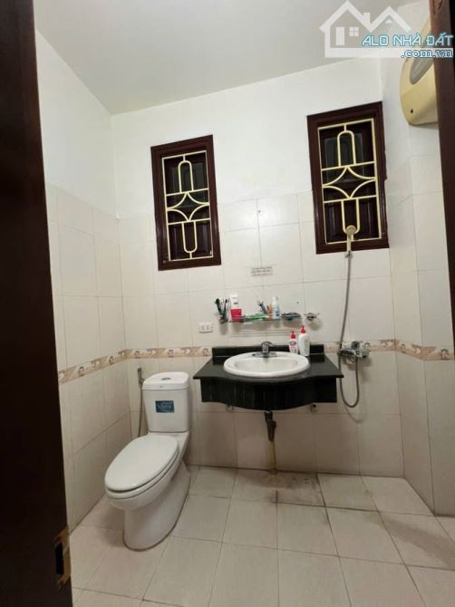 Bán gấp nhà đẹp 4 tầng mặt phố Nguyễn Công Trứ, 55m2, MT 14.5m, vị trí đẹp, kinh doanh - 4