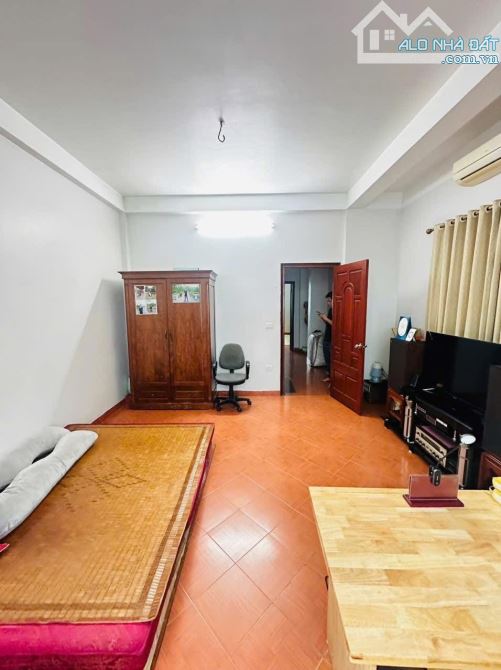 Trịnh Đình Cửu - Oto đỗ cửa, dân xây, 3 thoáng - 46m*5T - 16.1 Tỷ - 4