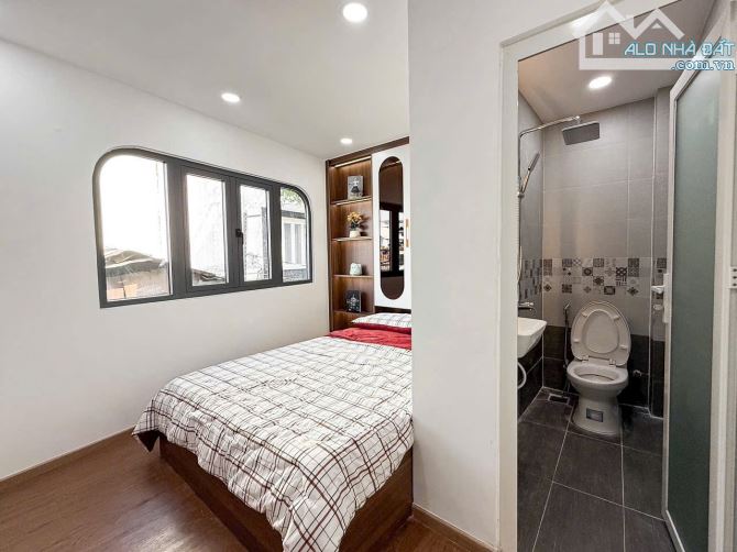 TRỊNH VĂN BÔ-LÔ GÓC- Ô TÔ ĐỖ CỔNG-2 THOÁNG TRƯỚC SAU-SỔ ĐỎ NÉT SẴN GIAO DỊCH NGAY 35M 6.TỶ - 4