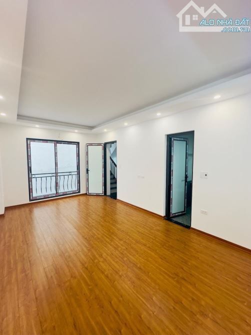 BÁN NHÀ TRƯƠNG ĐỊNH – 5 TẦNG MỚI XÂY – THANG MÁY – PHÂN LÔ – GẦN Ô TÔ – 45m2 - 4