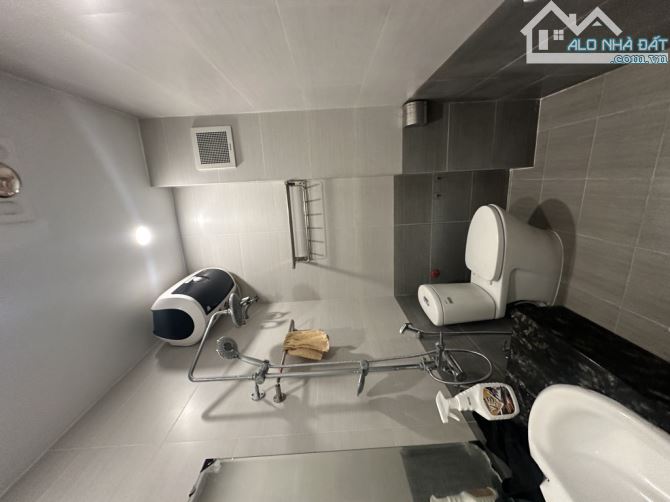 🏠💥NHÀ PHẠM VĂN ĐỒNG ĐẸP-ACE KHÔNG MUA CÒN MUA NhA Nào-4 TÂNG THANG MÁY-NGÕ Ô TÔ ĐỖ CỬA- - 4