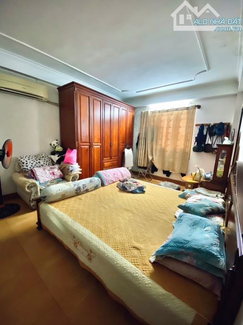 BÁN NHÀ 5 TẦNG HẺM RỘNG - SÁT MT - BÙI THẾ MỸ - TÂN BÌNH - 64M2 - NGANG 6M - NHỈNH 7 TỶ - 4