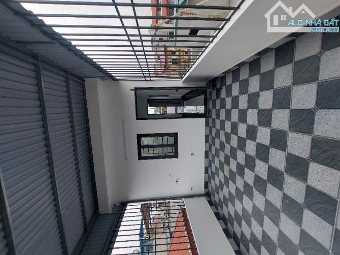 Bán nhà Đông Mỹ, Thanh Trì 60m2 x 4 tầng, ô tô đỗ cửa, giá 5,7 tỷ - 5