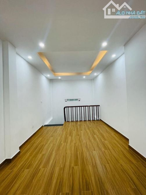 NHÀ ĐẸP MỚI XÂY - BÙI XƯƠNG TRẠCH, THANH XUÂN DT: 38m² x 5 tầng – Giá chỉ 7.5 tỷ - 5