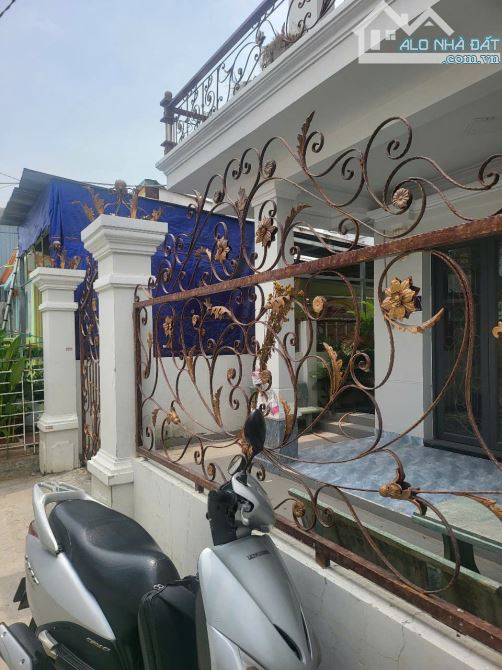 BÁN NHÀ 2 TẦNG - DT 90M² - CHỈ HƠN 4 TỶ - SỔ HỒNG RIÊNG  Vị trí: Nguyễn Bình, Phú Xuân, Nh - 5