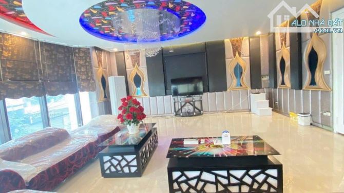 Bán biệt thự xây mới phố Cầu Đất, Ngô Quyền DT: 320m MT: 12.5m Giá: 28 tỷ 500 triệu - 5