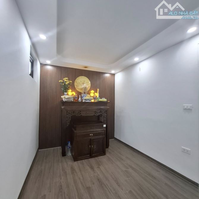 Bán nhà riêng Hoàng Mai - 4 Tầng - Full nội thất - Ở luôn - Sổ đỏ nở hậu - Giá đẹp - 5