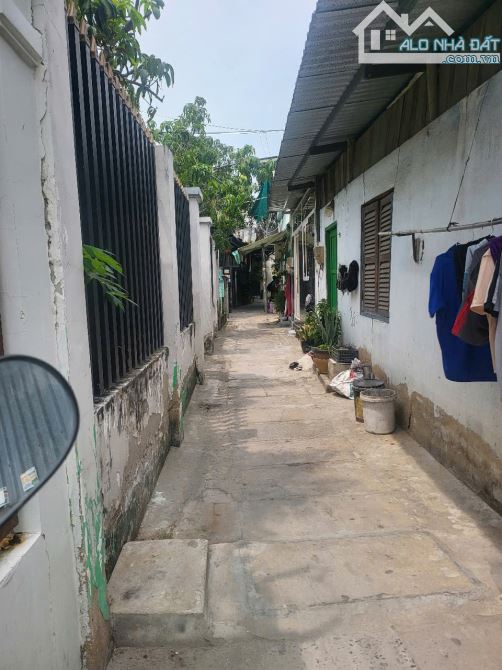 BÁN NHÀ 2 TẦNG - DT 90M² - CHỈ HƠN 4 TỶ - SỔ HỒNG RIÊNG  Vị trí: Nguyễn Bình, Phú Xuân, Nh - 6