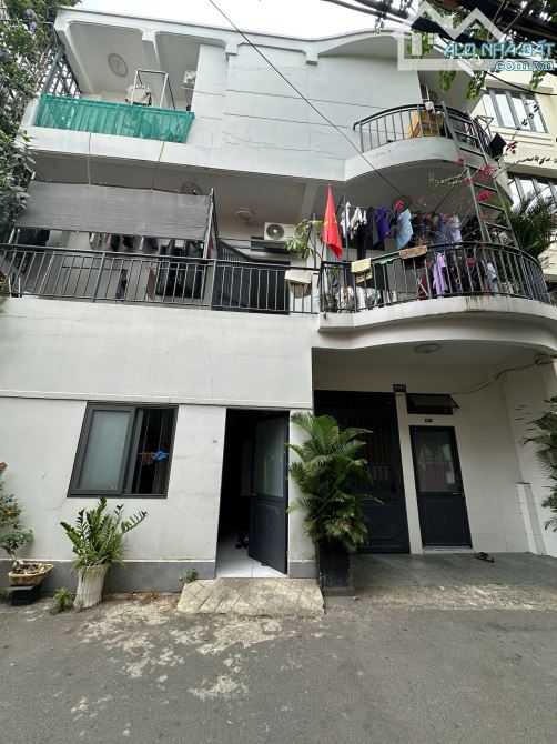 Bán CHDV 290m2 Quốc Lộ 13 Có 32 Phòng Doanh Thu 150 Triệu/tháng Gía 30 Tỷ 900 - 6