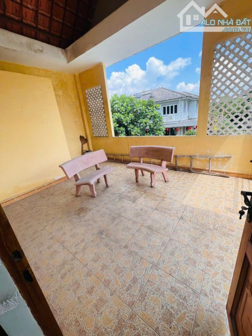 Bán nhà đường số 1 căn góc Quốc lộ 13 P HB. Phước gần chợ nông sản Thủ Đức (283m2) 11 tỷ - 7