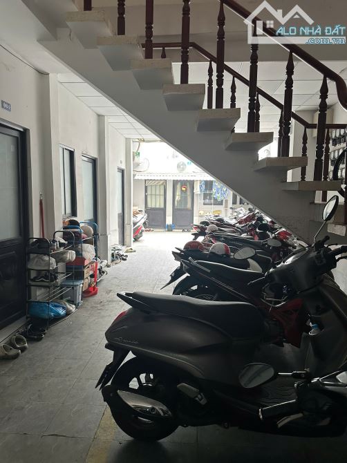 Bán CHDV 290m2 Quốc Lộ 13 Có 32 Phòng Doanh Thu 150 Triệu/tháng Gía 30 Tỷ 900 - 7
