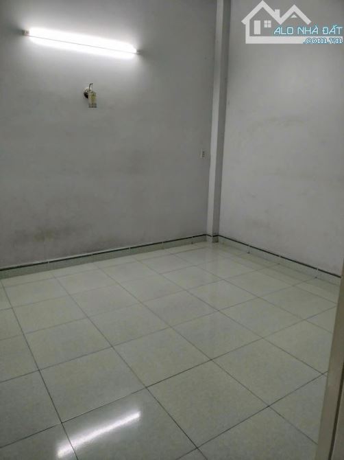 Nhà bán: đường Hương Lộ 2. Q Bình Tân. DTSD 95m2. 3 tầng. Giá bán 7.1 tỷ - 8