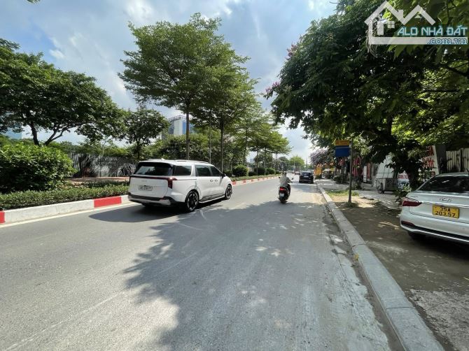 NHÀ DÒNG TIỀN 200tr/Tháng 52 Tỷ 150m 9 TẦNG MT 9,8m GARA Ô TÔ SÁT PHỐ NGUYỄN XUÂN KHOÁT - 8