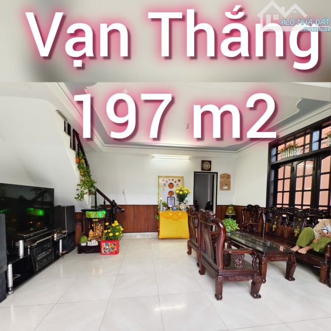 "Bán nhà hẻm đường 2 tháng 4, Vạn Thắng, cách chợ đầm 400 mét,  trung tâm Nha Trang.    -